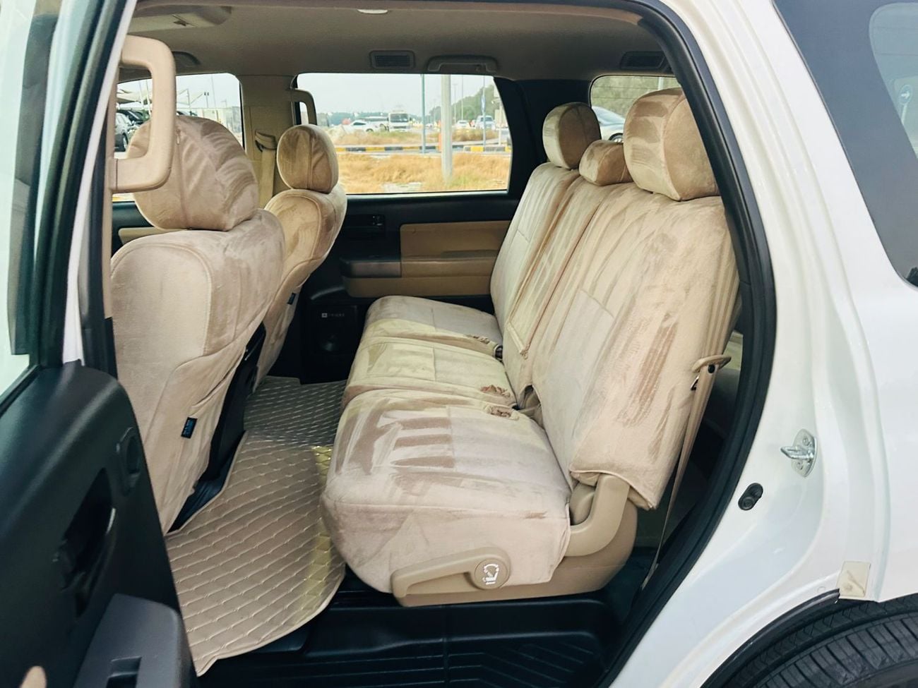 Toyota Sequoia SR5 4X4
