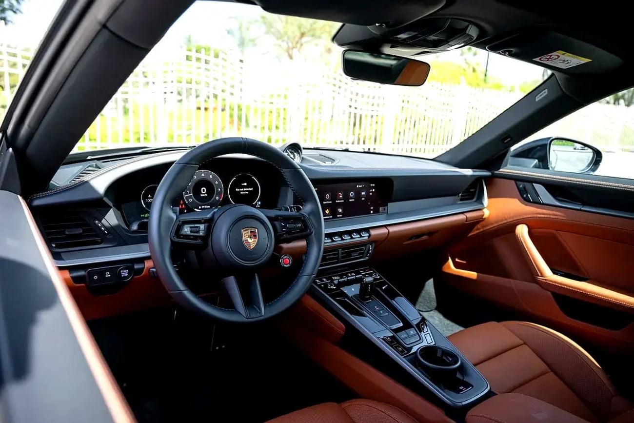 Porsche 911 CARRERA 992.2 | Warranty Till