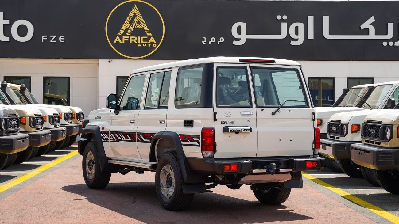 تويوتا لاند كروزر 70 LC76 LX LC76 4L PTR 26 YM MT MID