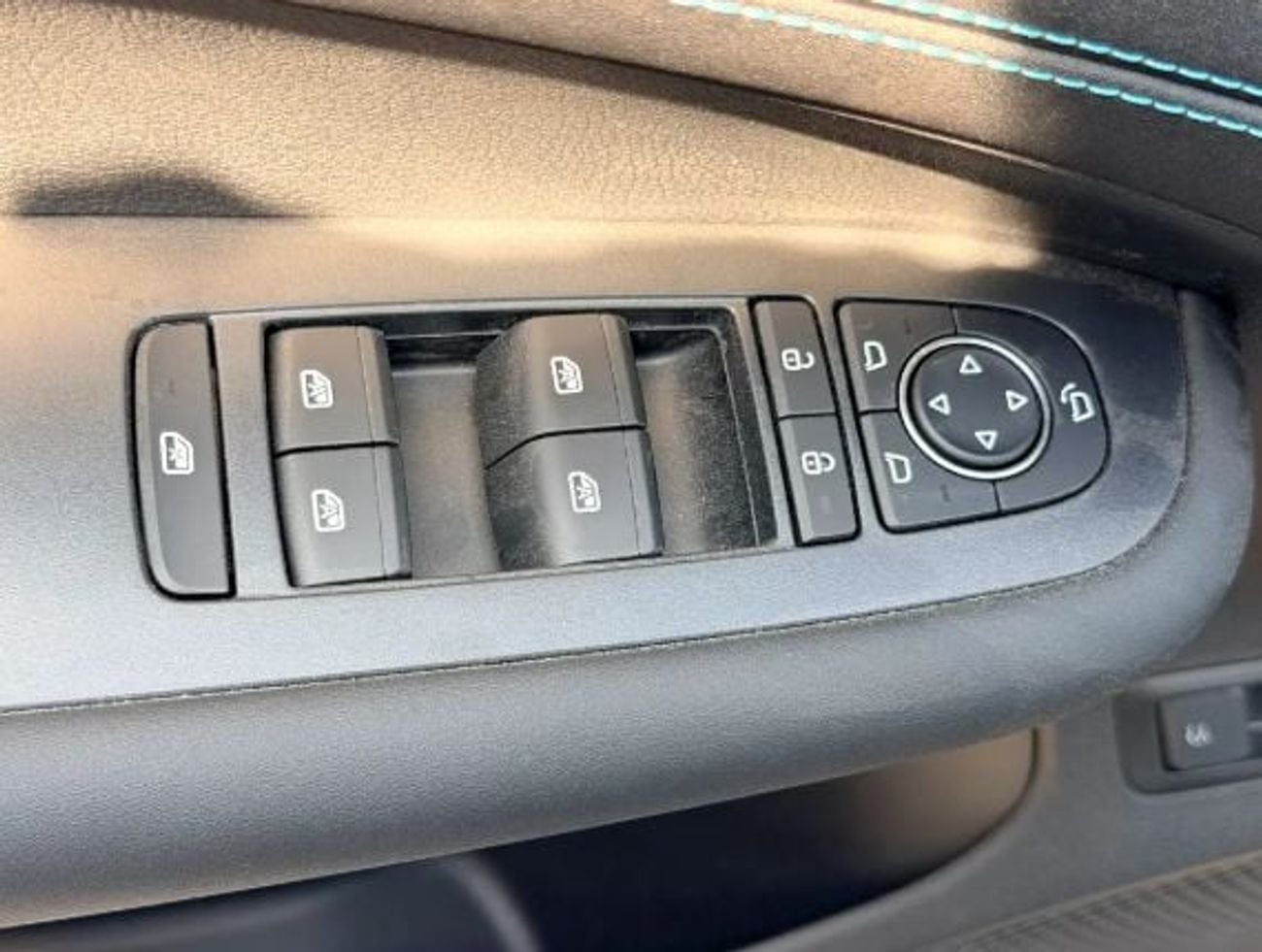 بي واي دي سيل 05 ستاندارد ECTB - 9. ختم BYD 05 – 210 كم – رمادي مع أسود