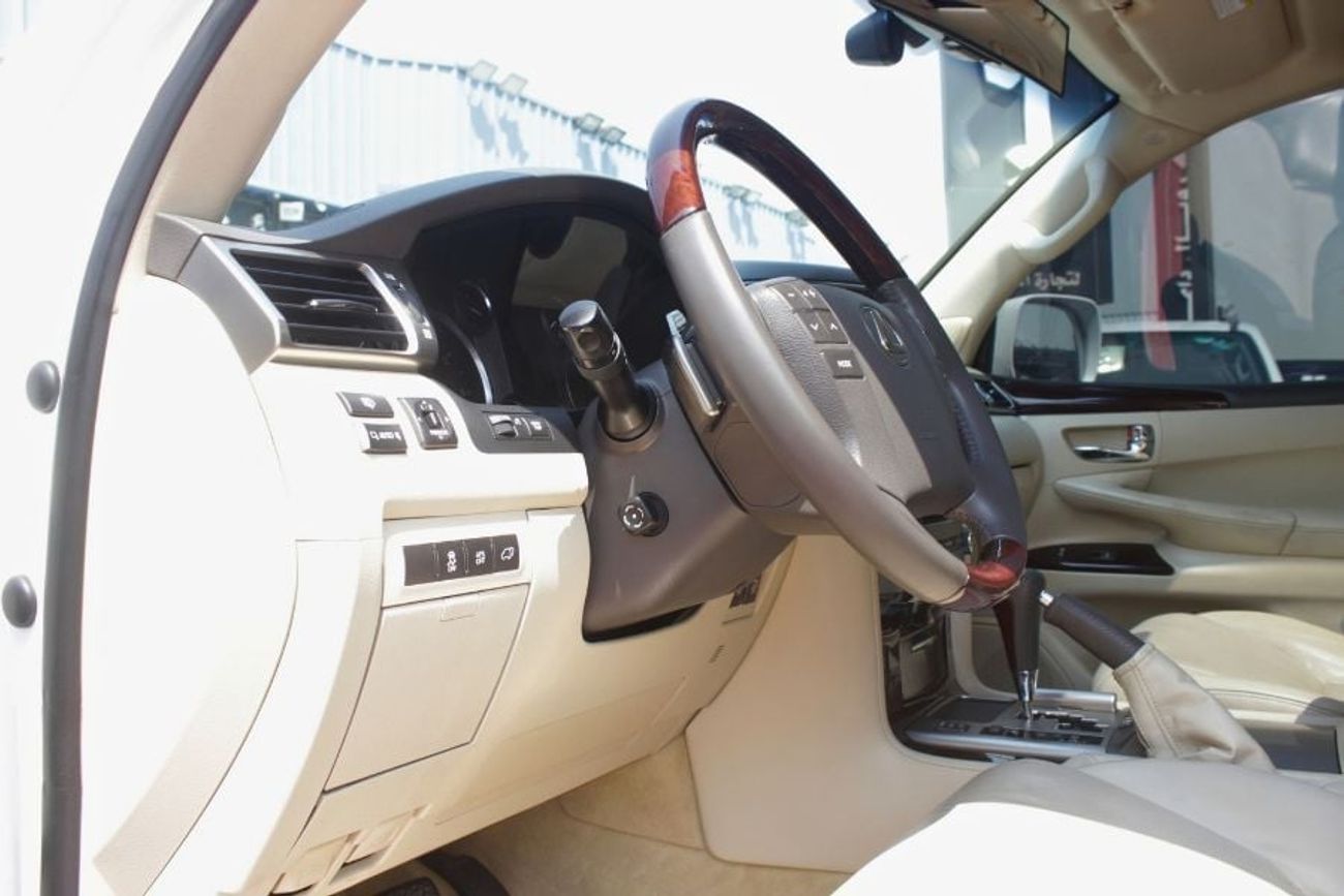Lexus LX570 PLATINUM GCC