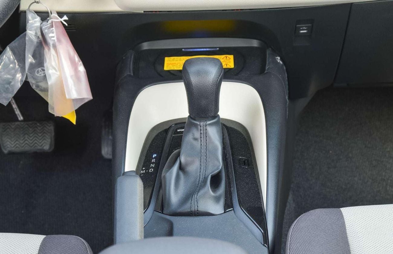 تويوتا كورولا XLI 2.0L FWD PETROL SEDAN 2026