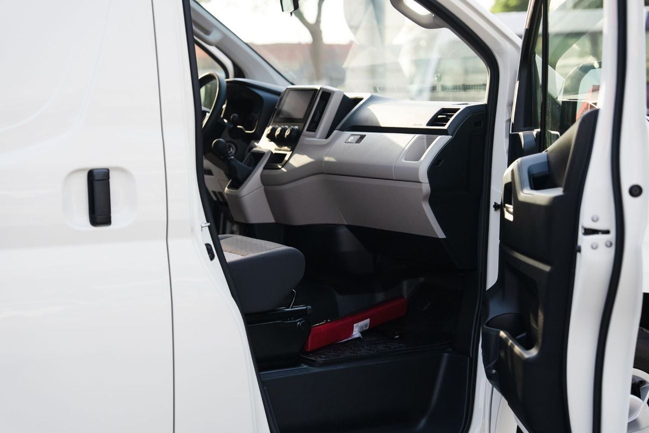 تويوتا هاياس DELIVERY VAN 3.5 لتر - أبيض من الداخل رمادي | للتصدير فقط