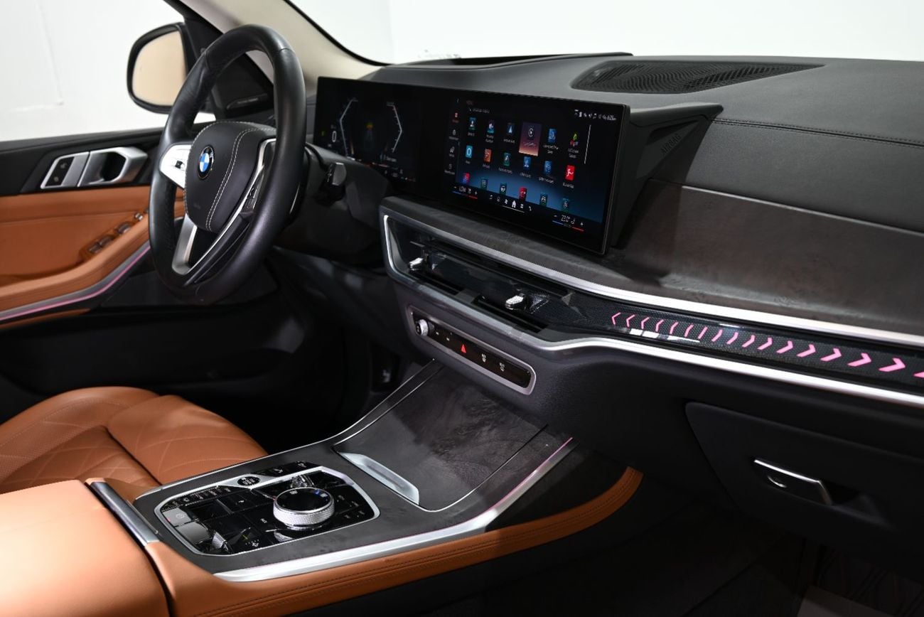 BMW X7 XDRIVE40I DESIGN PURE EXCELLENCE 2025 BMW X7 xDrive40i, Service History, 1 Year Warranty, Excellent Condition