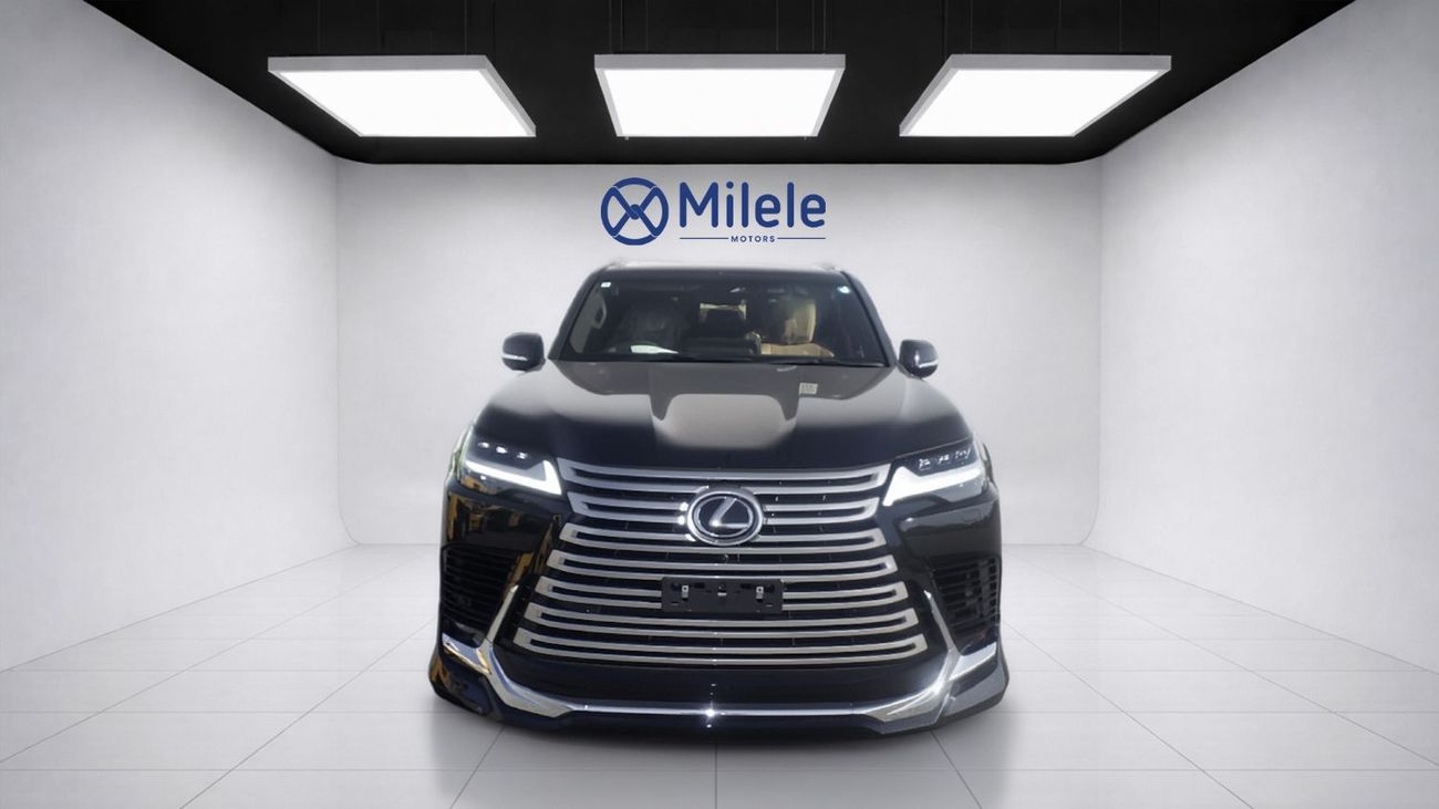 Lexus LX600 .