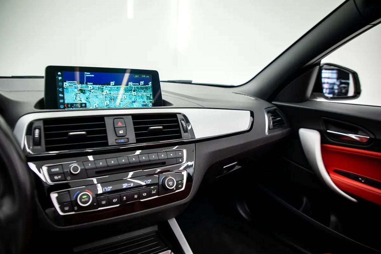 بي أم دبليو 220 220i Sportline Convertible | GCC | Full Service History | Excellent Condition