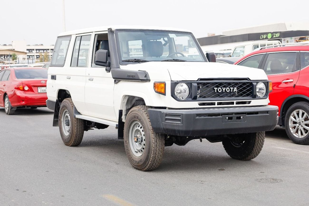 Toyota Land Cruiser 70 LC76 HARD TOP