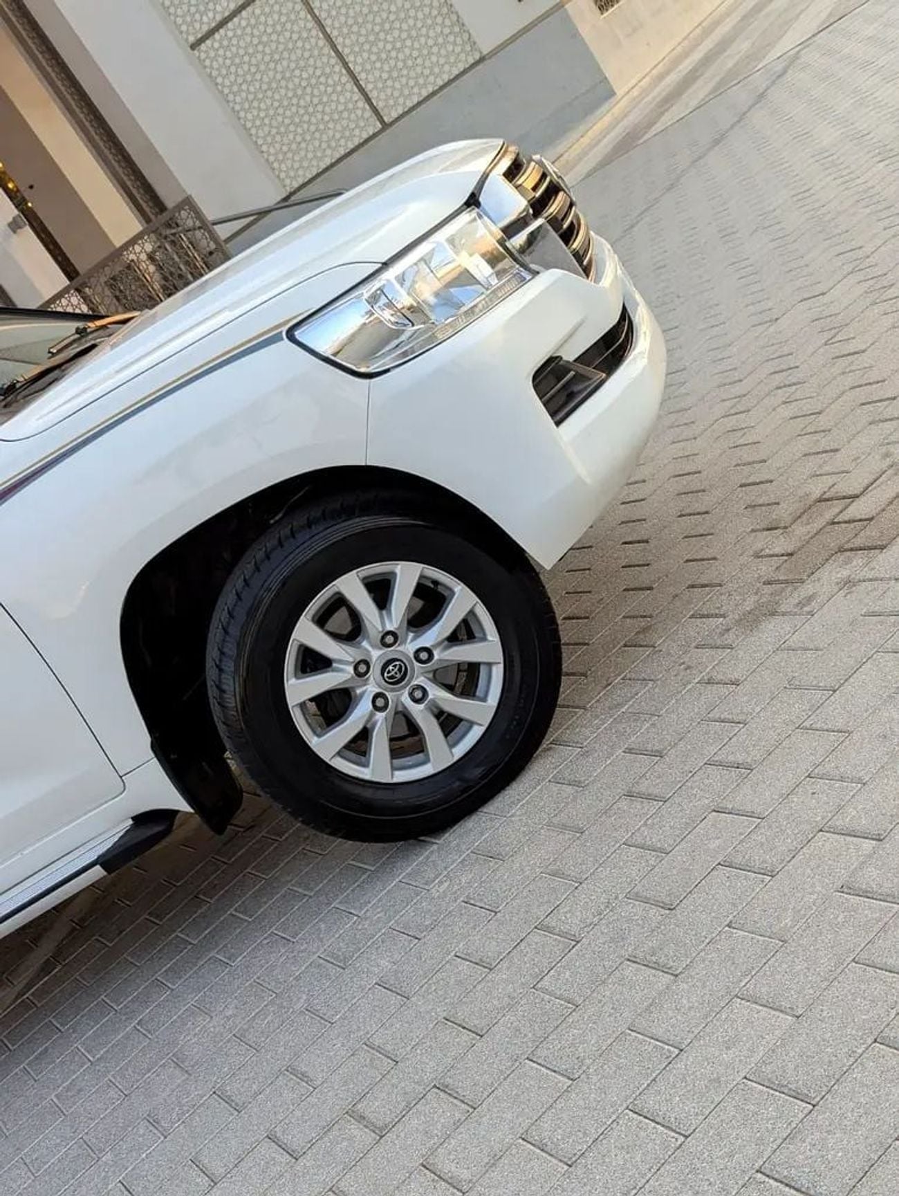 Toyota Land Cruiser GCC Specs | V6 4.0L Interior and Exterior Excellent Condition