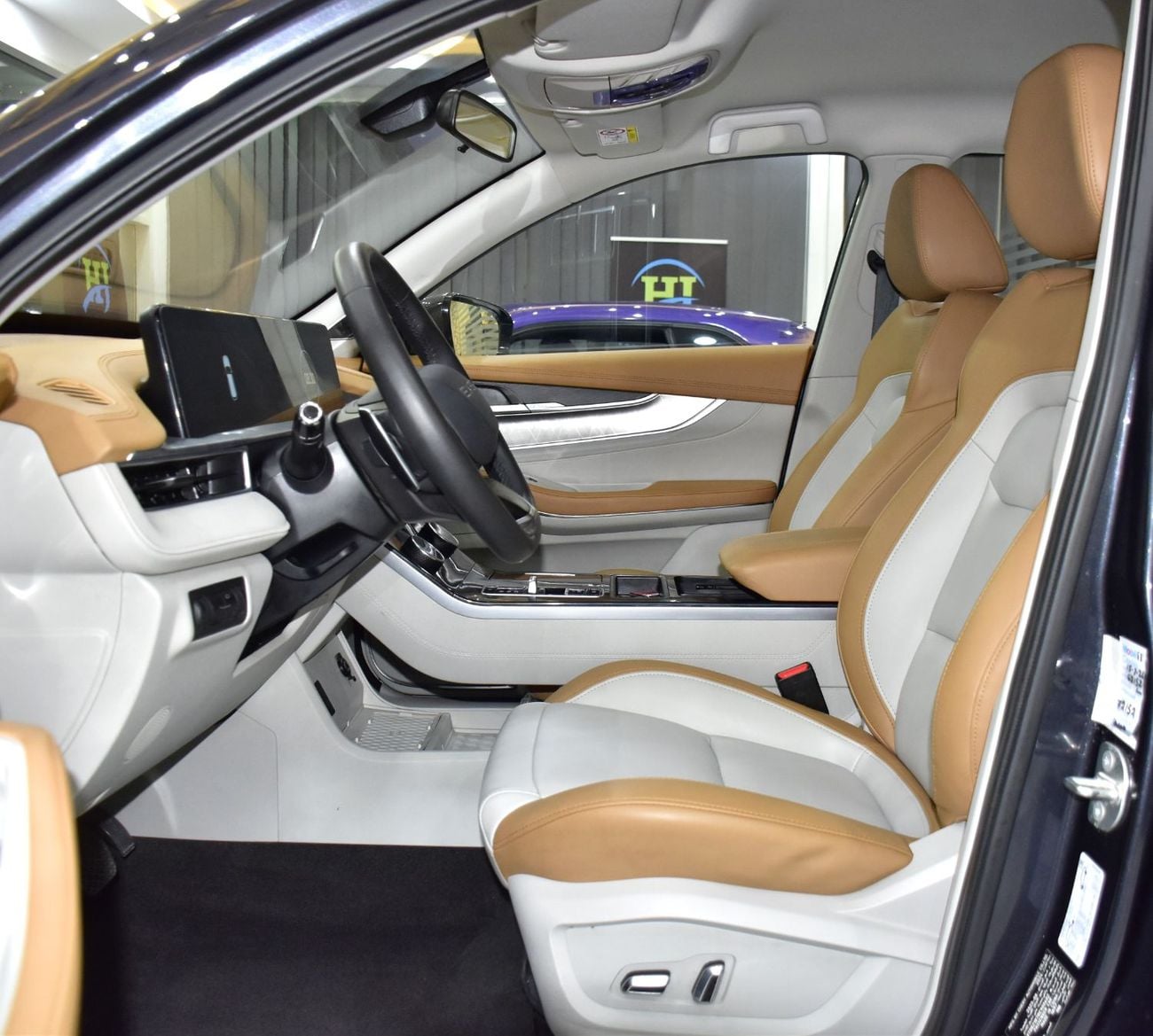 Exeed LX EXCELLENT DEAL for our Exeed LX 230T ( 2024 Model ) in Dark Blue Color GCC Specs