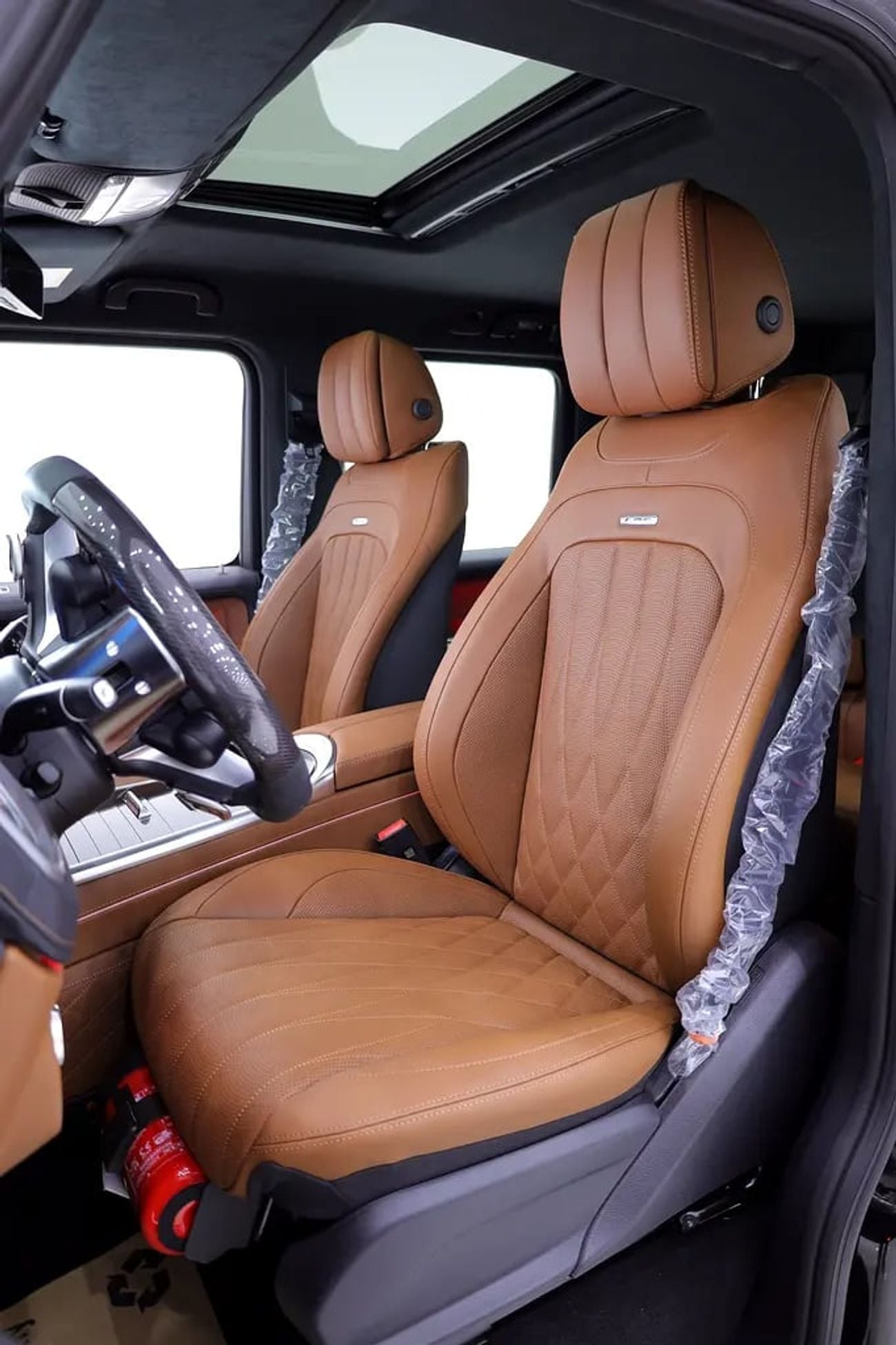 Mercedes Benz G63 AMG G63 GCC MANUFAKTUR EDITION +DOUBLE NIGHT PACKAGE CARBON INT+ 5 YEARS WARRANTY + FREE NANO COATING