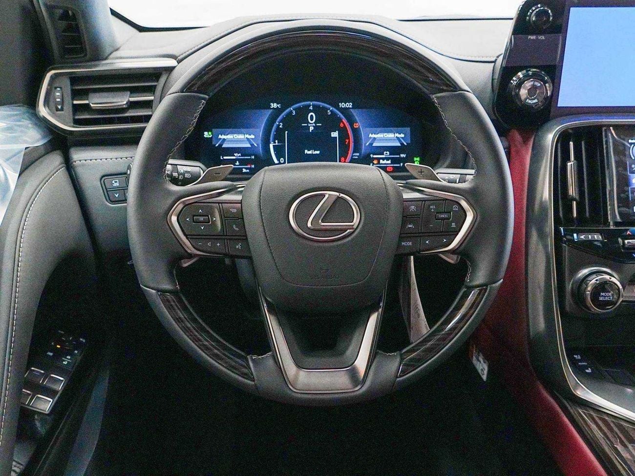 Lexus LX600 URBAN