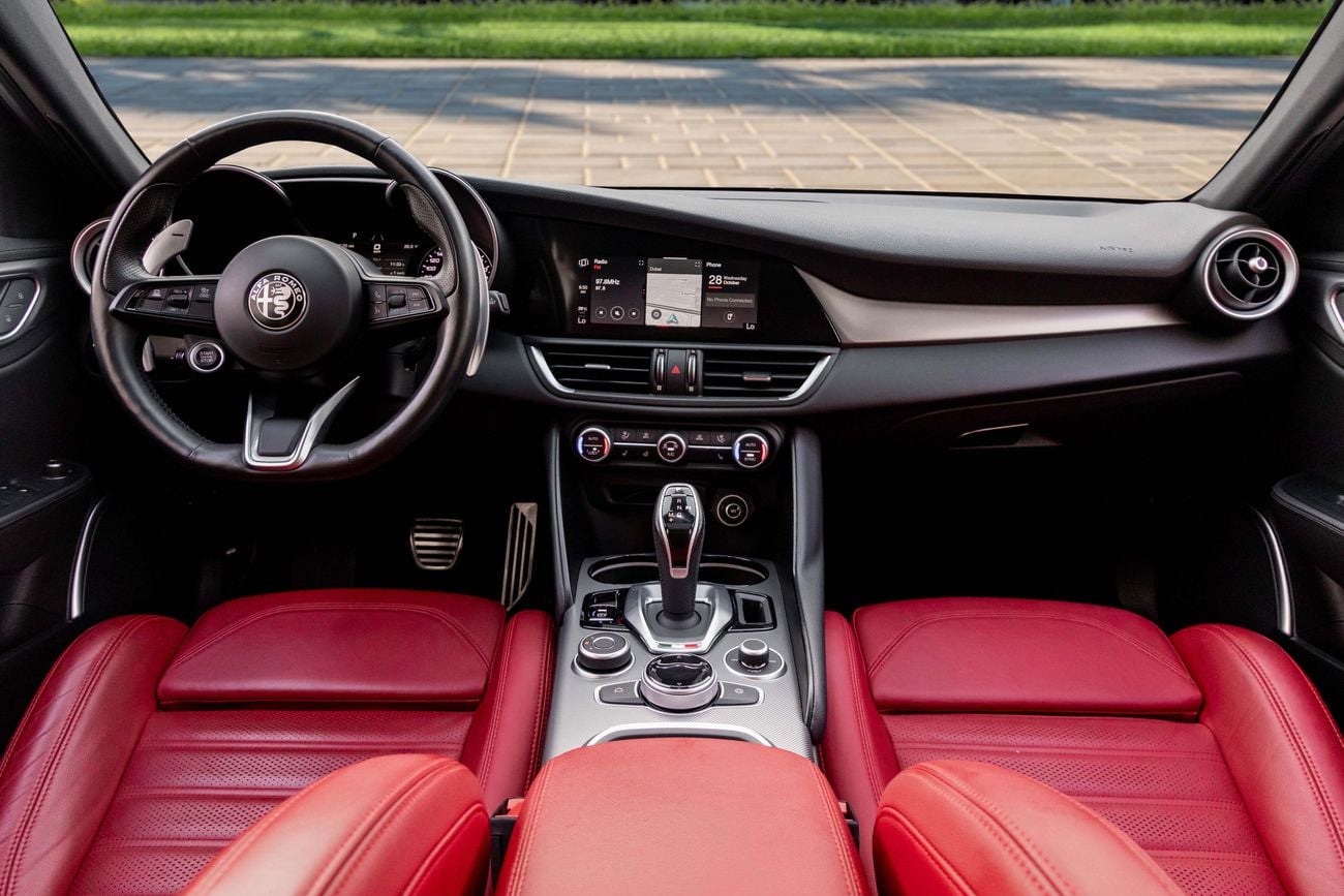 Alfa Romeo Giulia Veloce Giulia Veloce | 2,155 P.M | 0% Downpayment | LOW KM | WARRANTY!