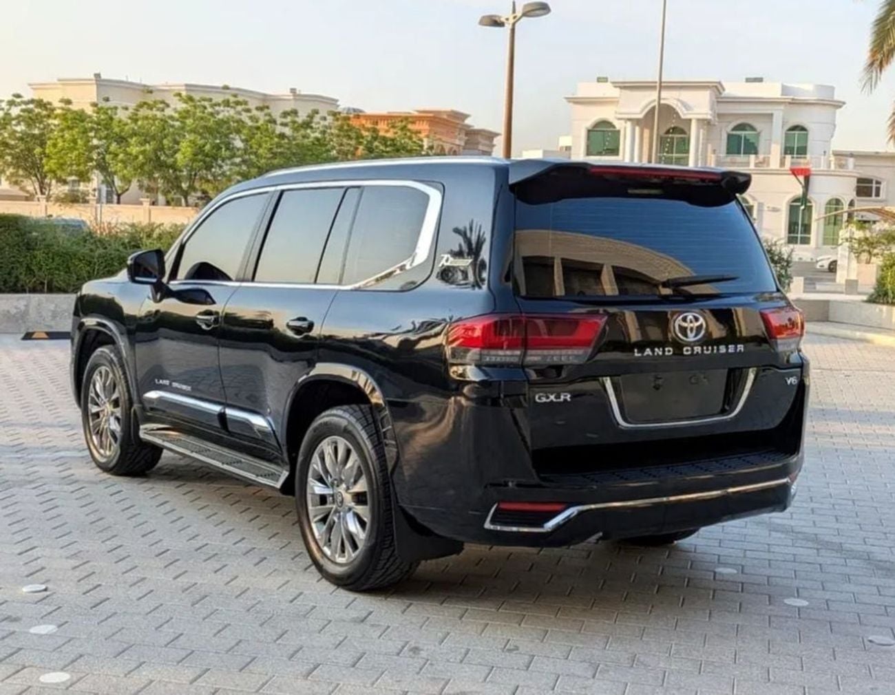 Toyota Land Cruiser GXR Toyota landcruise 2020Model Facelifted 2025 4.0L V6 petrol Engine Colour Black push start Transm