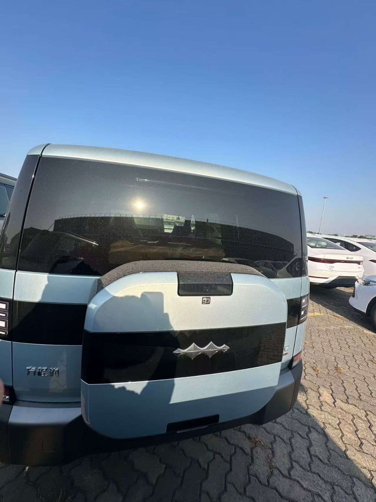 بي واي دي ليوبارد 7