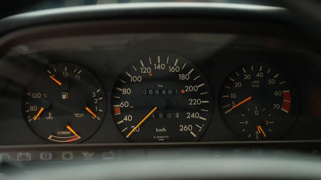 Mercedes Benz 560 560 SEL