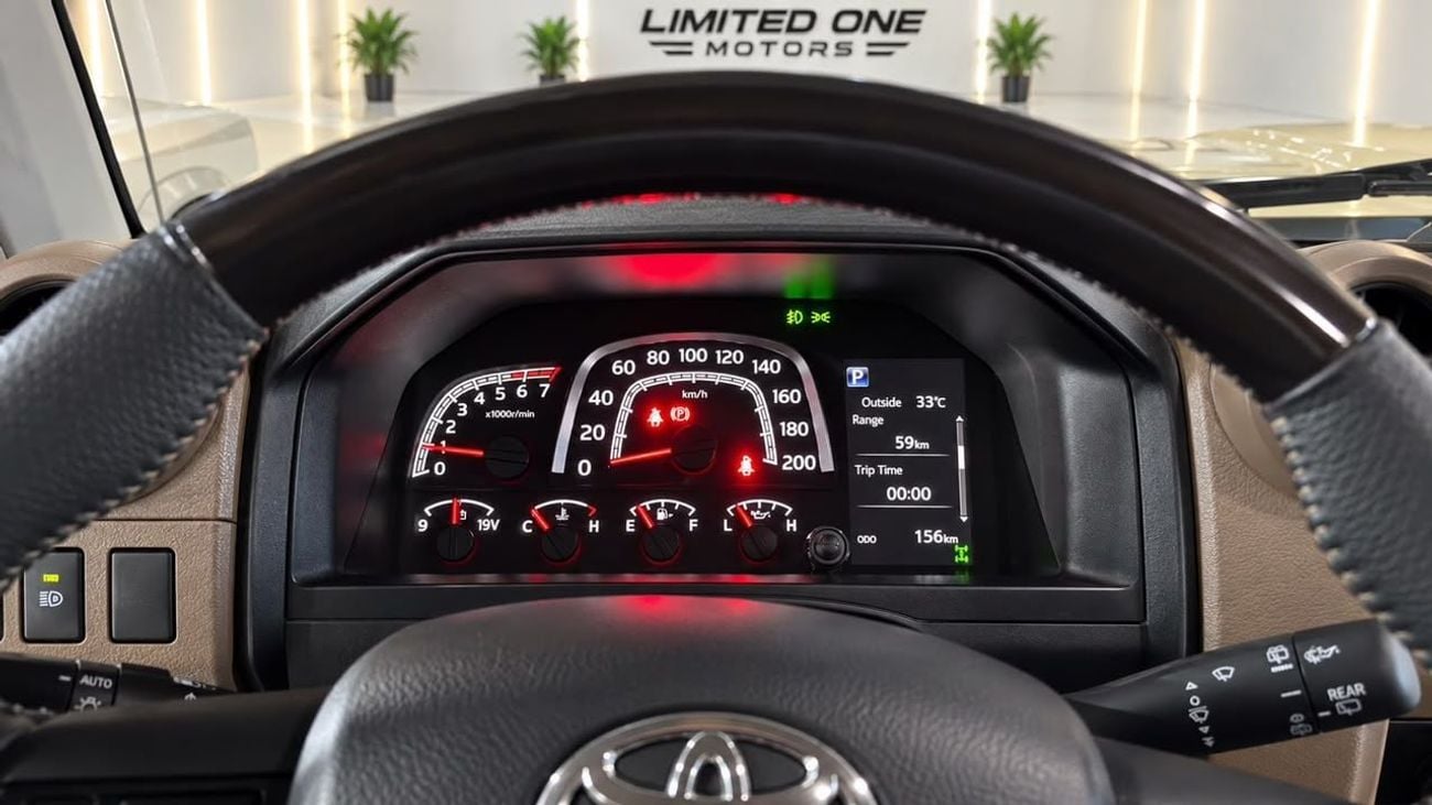 تويوتا لاند كروزر 70 LC71 LX