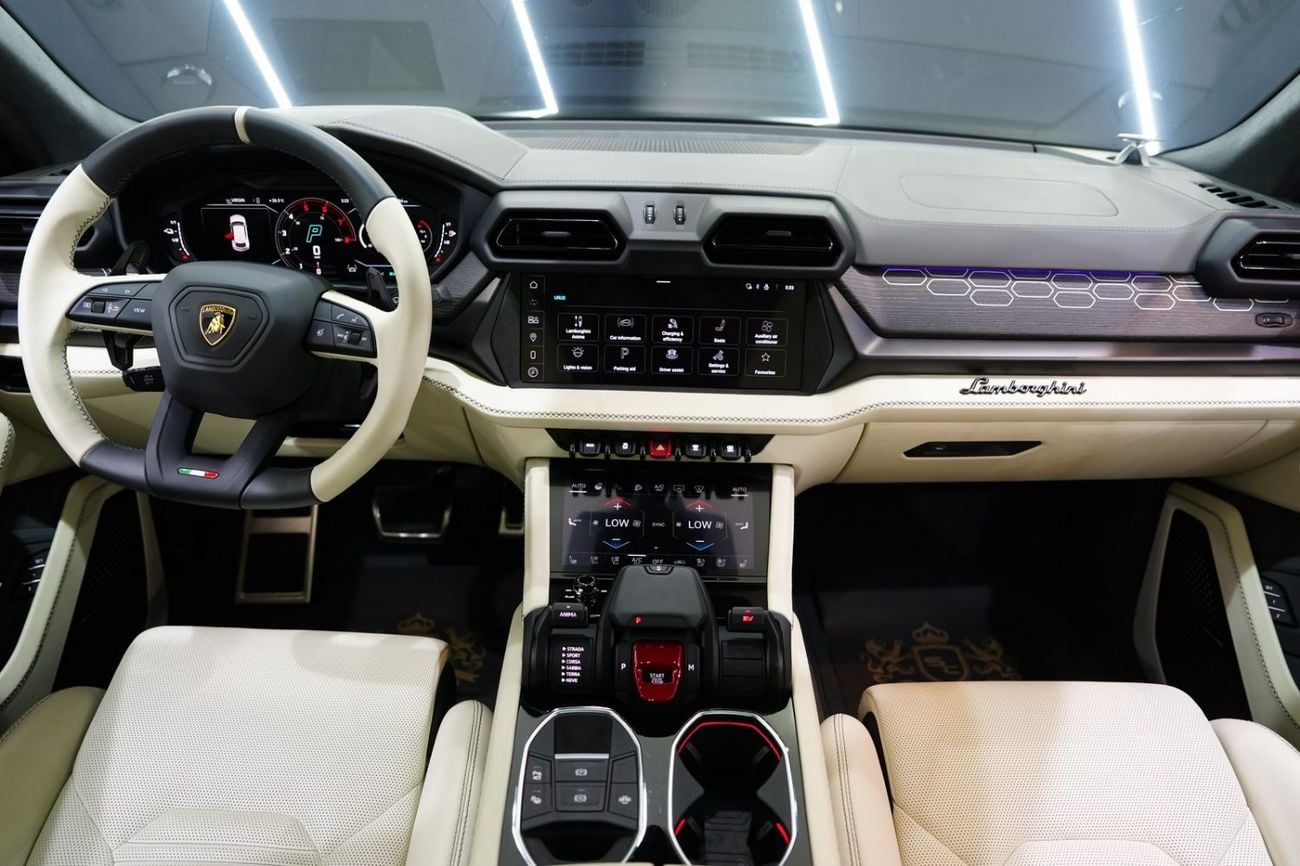 Lamborghini Urus SE 2025 Lamborghini Urus SE, Panoramic Roof, Bang N Olufsen Audio, 800 HP Hybrid!!