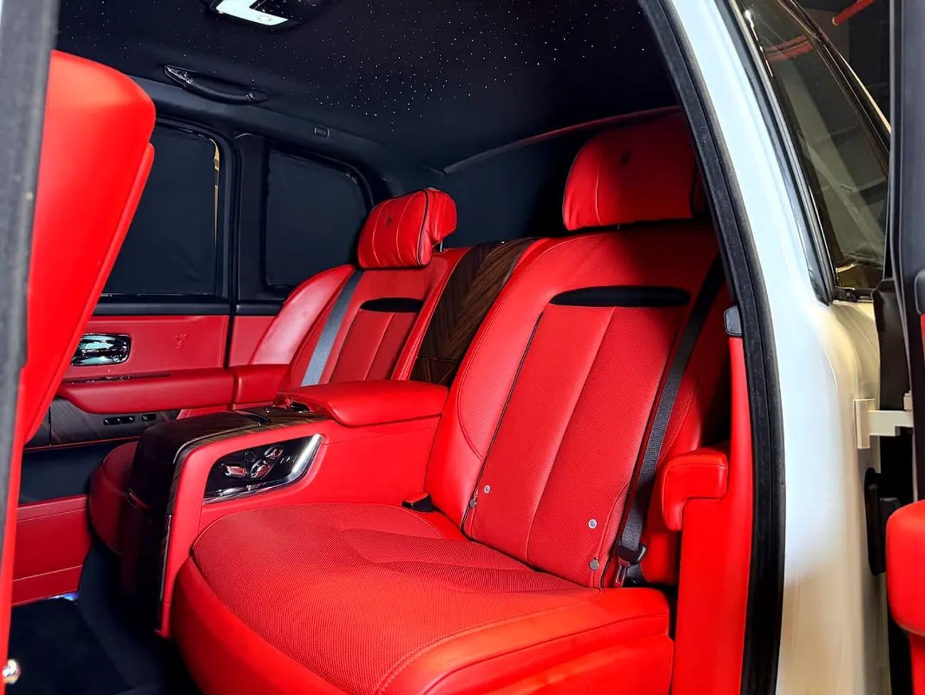 Rolls Royce Cullinan VIP EDITION GCC FHS 1 YEAR WARRANTY