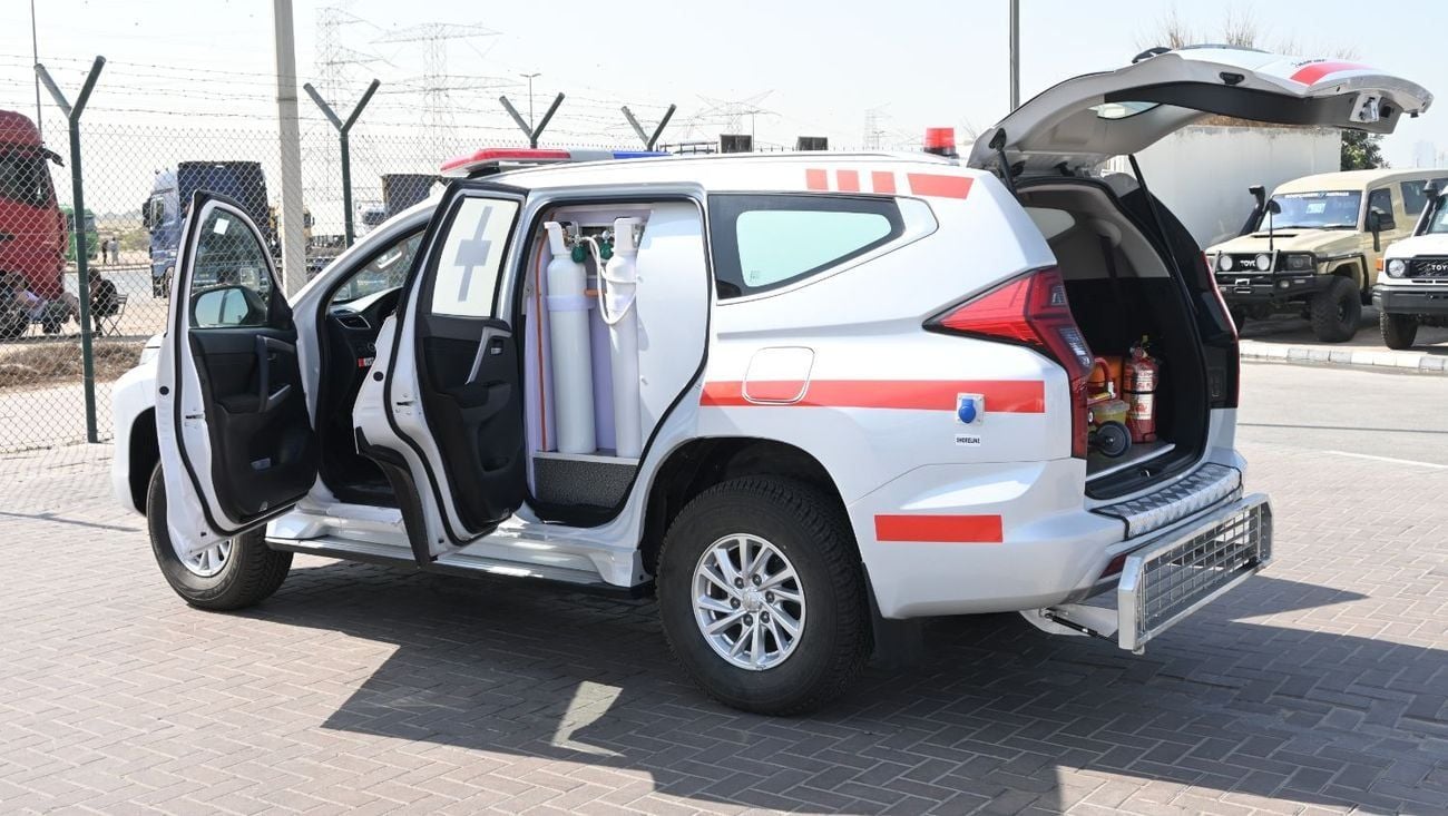 Mitsubishi Pajero MITSUBISHI PAJERO 2.5L AMBULANCE 4WD A/T 7 SEATER (2023 MY)