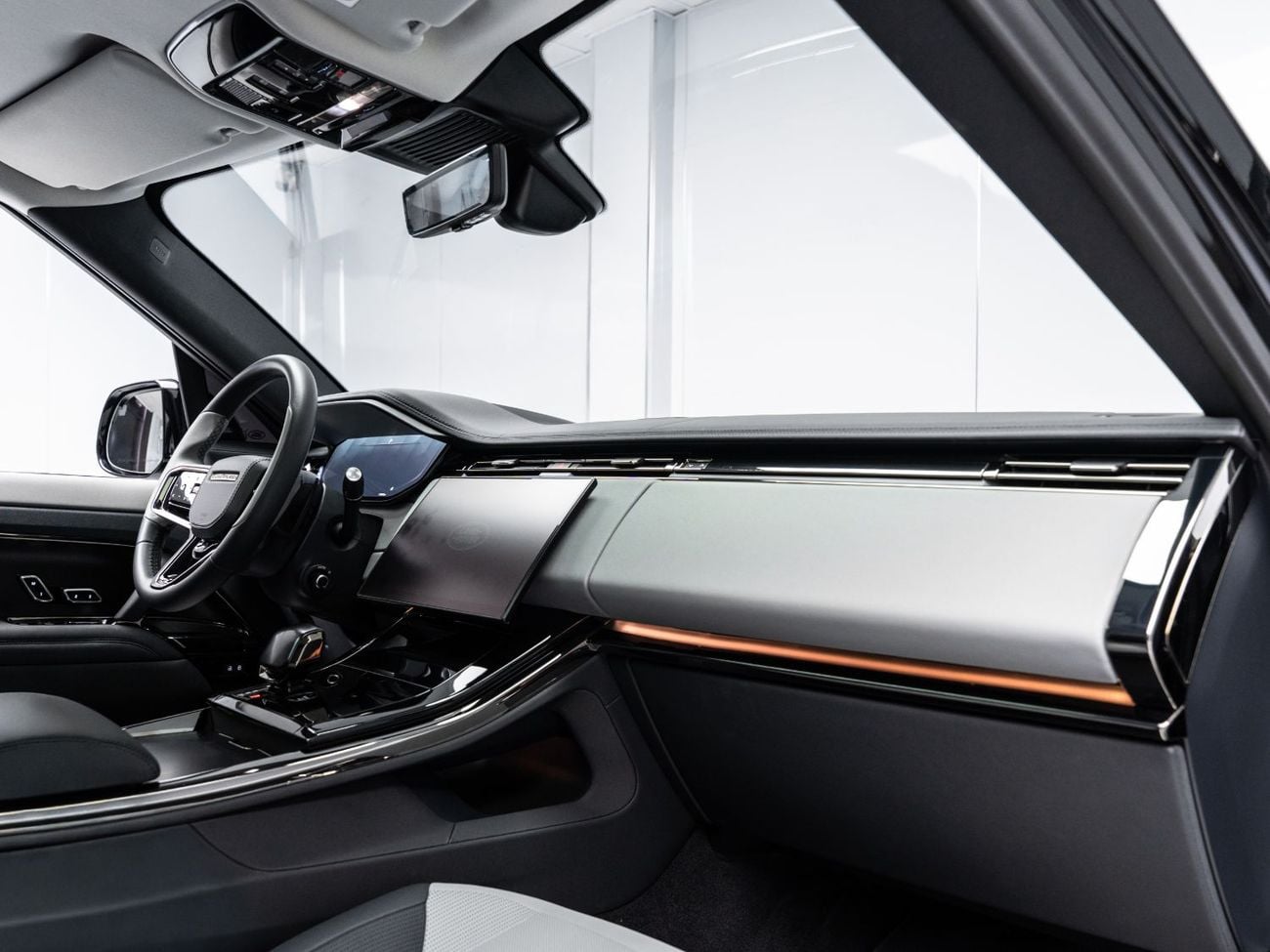 Land Rover Range Rover Sport SV EDITION ONE BUY NOW, PAY 2027 | THE BLACKLINE STANDARD | Al Tayer Warranty + Service Contract, Full Carbon, GCC