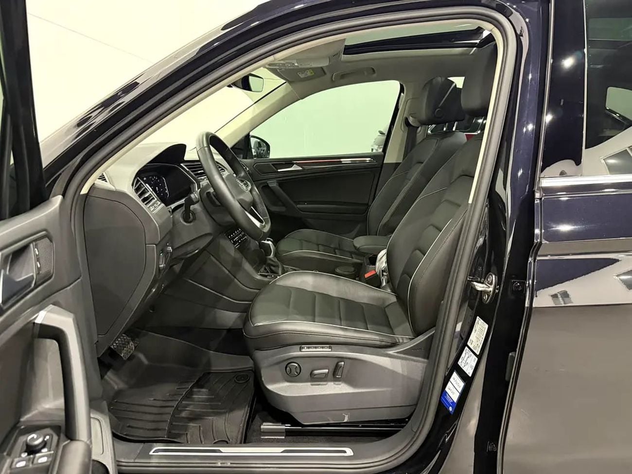 Volkswagen Tiguan LIFE PLUS GCC / Official Dealer Warranty and Service Package
