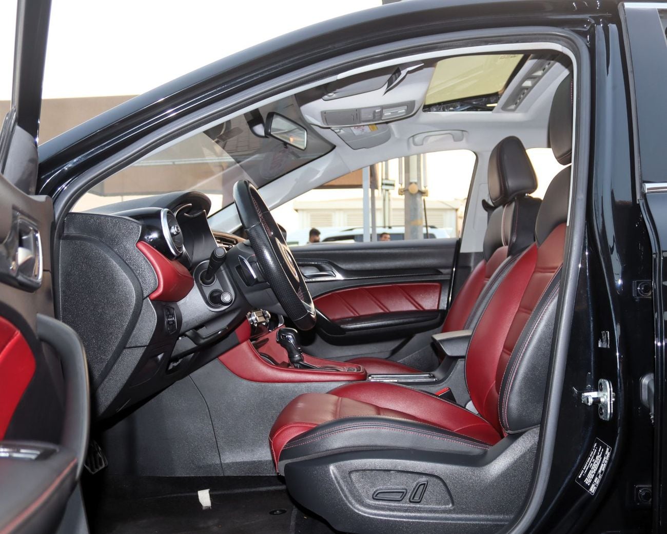 MG 6 LUXURY ACCIDENTS FREE - GCC - ORIGINAL PAINT - TROPHY FULL OPTION - PERFECT CONDITION INSIDE OUT