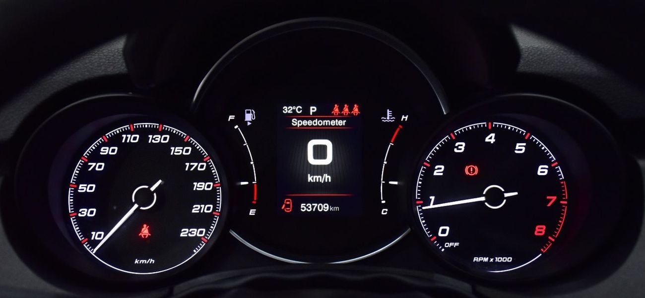 فيات 500X . EXCELLENT DEAL for our Fiat 500x ( 2023 Model ) in White Color GCC Specs