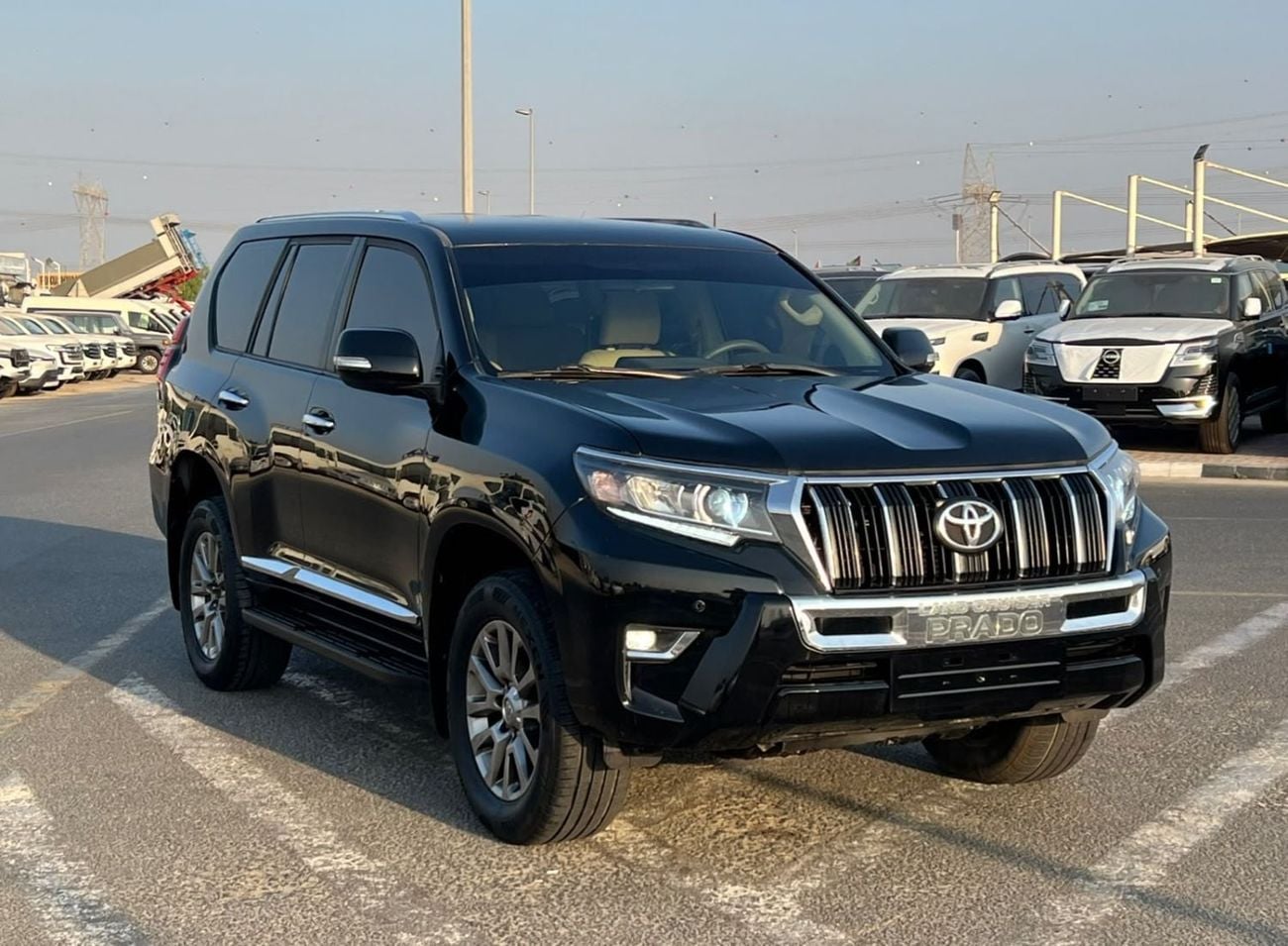تويوتا برادو تويوتا برادو TXL موديل 2019، محرك 4.0 لتر V6، دفع رباعي، مزودة بشاشتي أندرويد في المقاعد الخلفية، وم