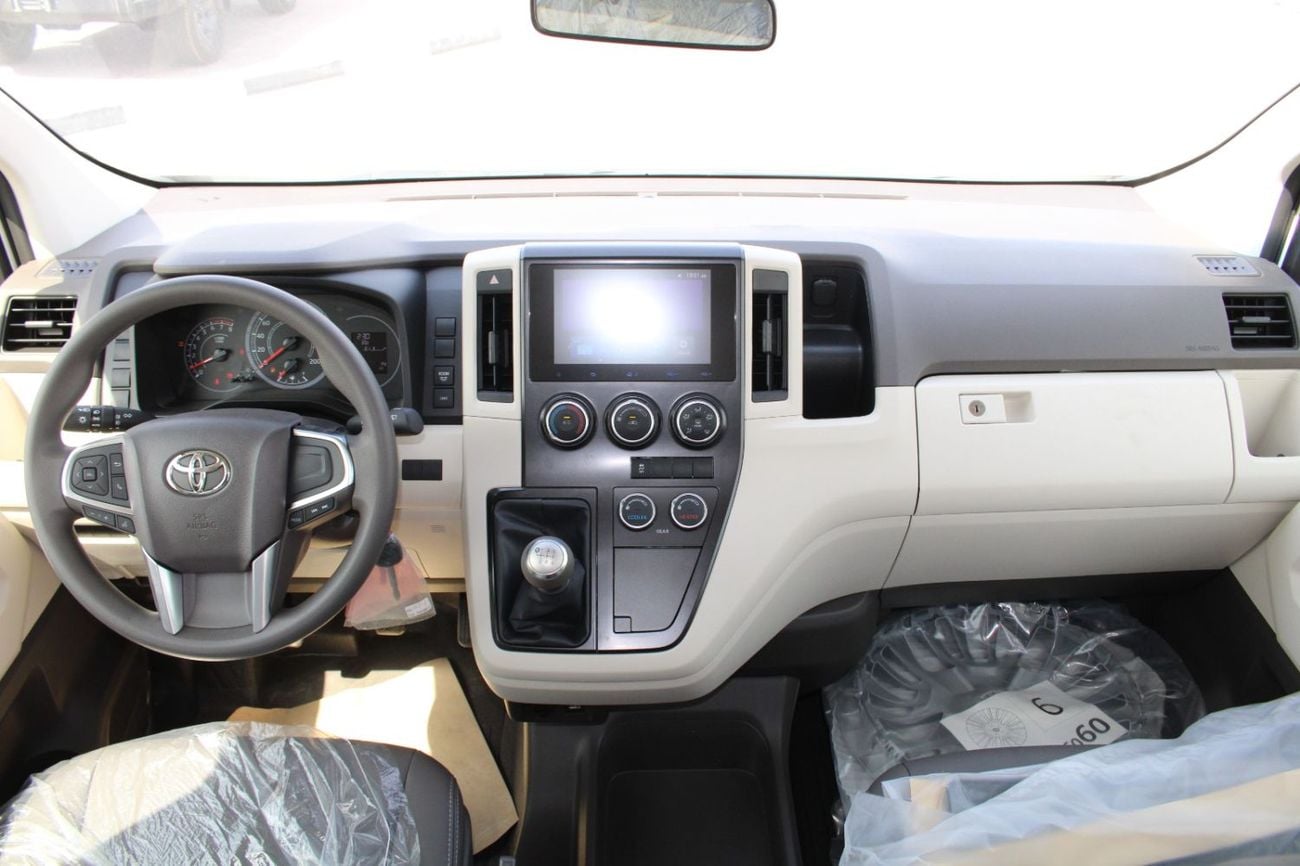 Toyota Hiace GL LHD - TOYOTA HIACE 3.5L PETROL V6 13 SEATER GL MT