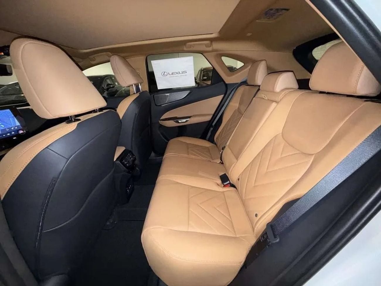 لكزس NX350h PLATINUM