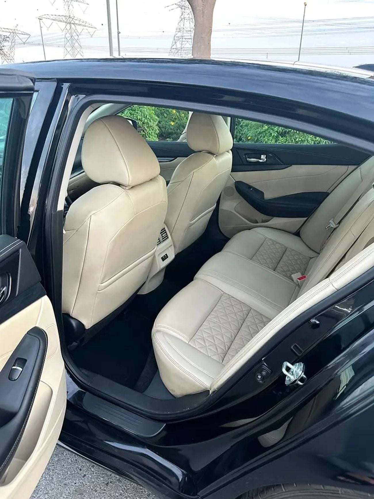 نيسان ماكسيما إس آر FULL OPTION GCC SPECS SINGLE OWNER ORIGINAL PAINT
