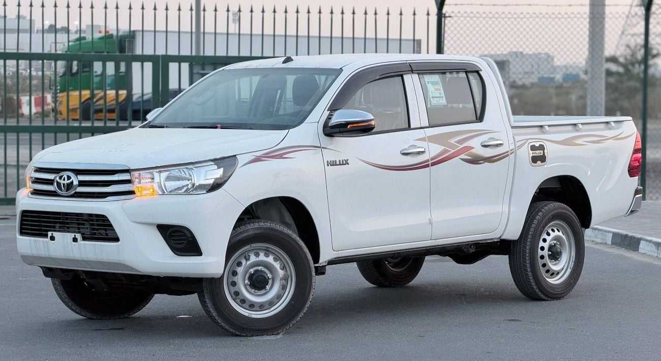 Toyota Hilux DLX TOYOTA HILUX (GUN125) 2.4L Pick-up 4WD 4 Doors
