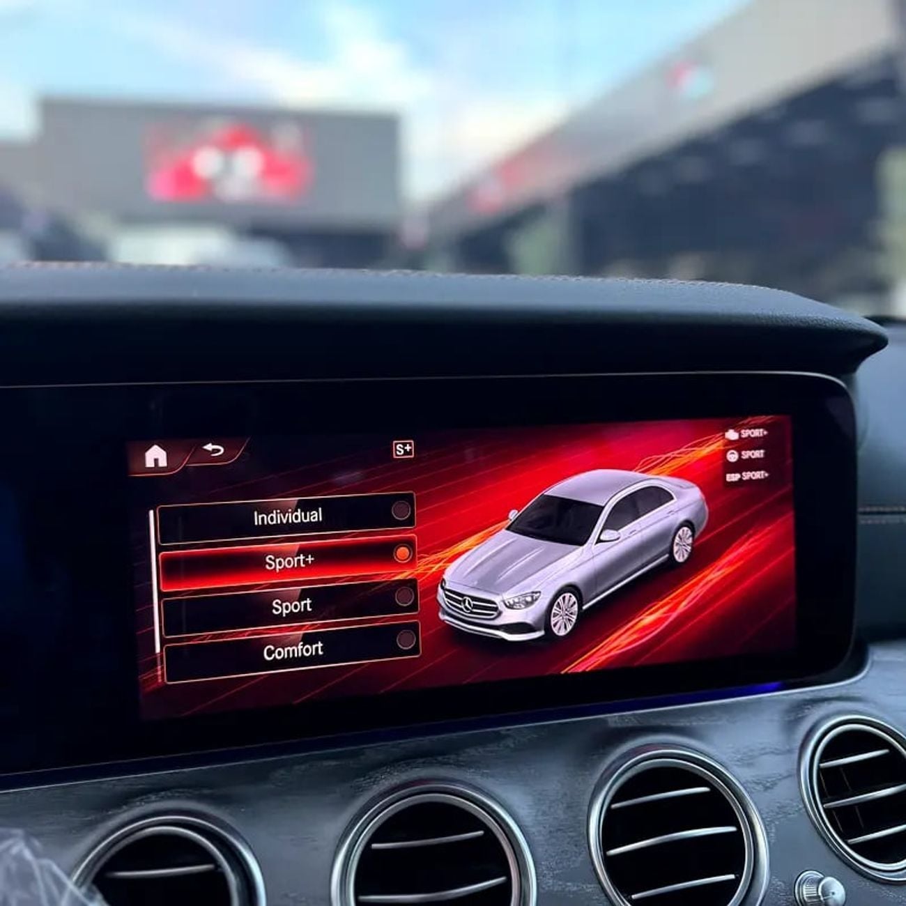 مرسيدس بنز E 350 4MATIC
