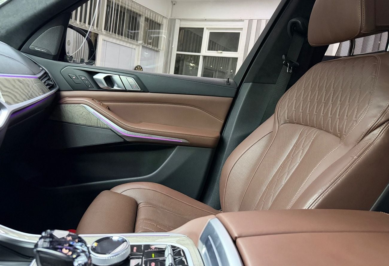 بي أم دبليو X7 40i M SPORT