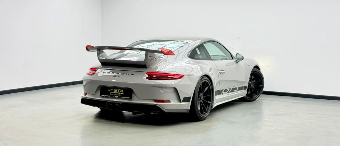 Porsche 911 GT3, Service History, Carbon Fiber Interior, Fully Loaded, GCC