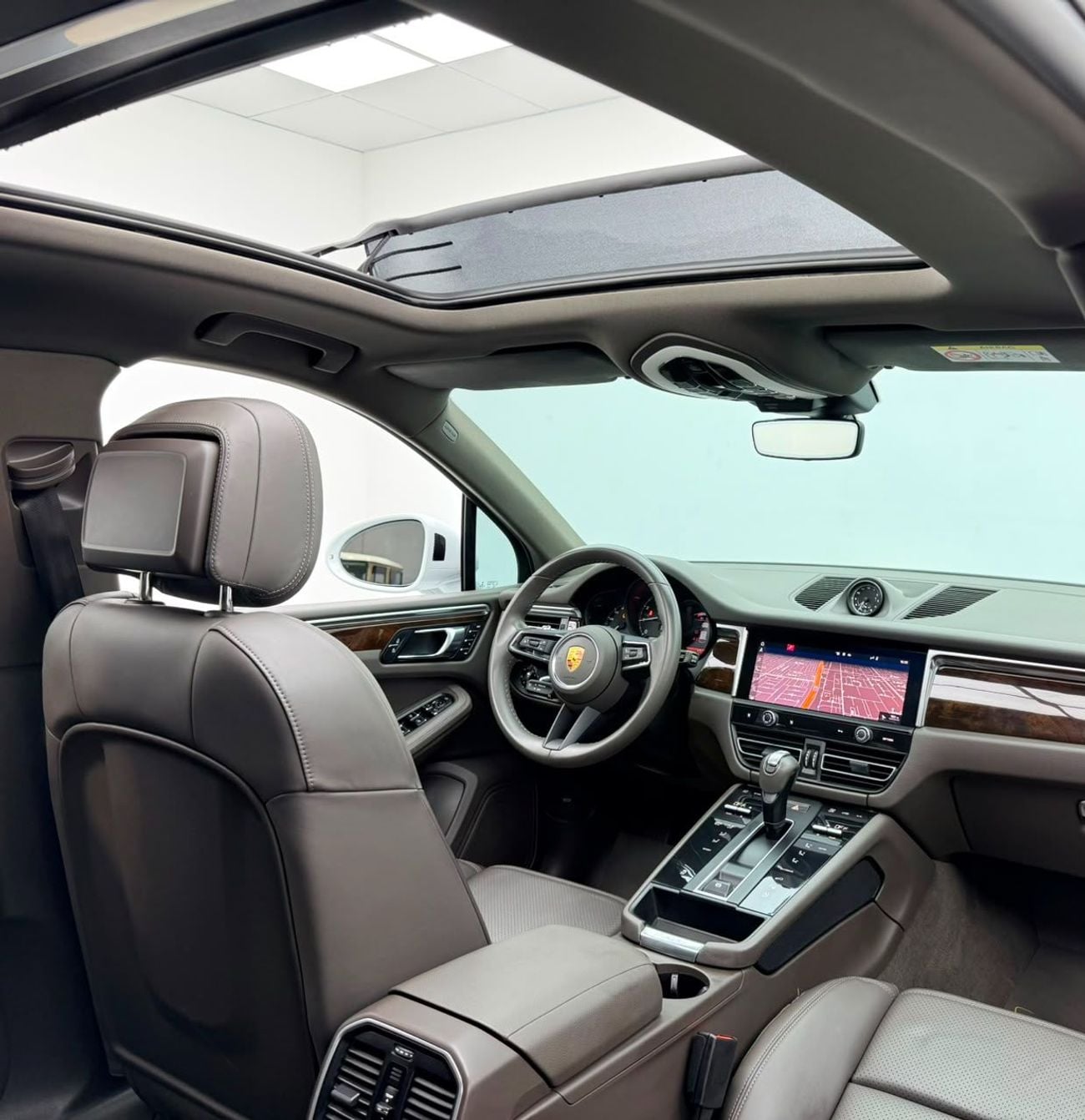 بورش ماكان STANDARD 2022 Porsche Macan, Warranty, Full Service History, Fully Loaded, Excellent Condition, GCC