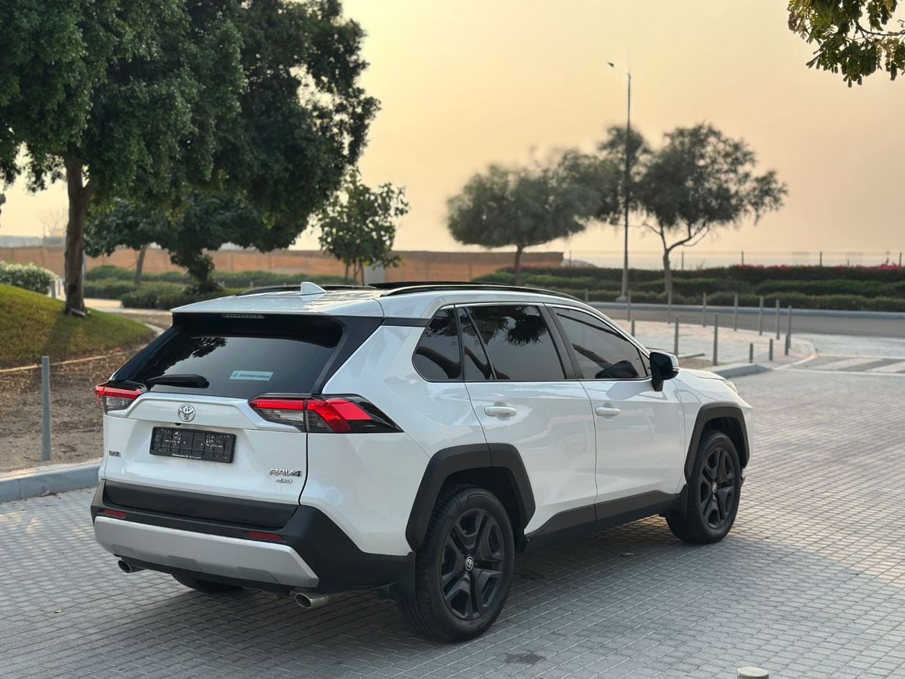 Toyota RAV4 ADVENTURE