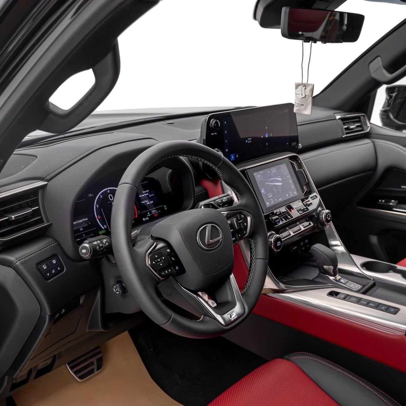 لكزس LX 700h F SPORT أسود/أحمر 2026