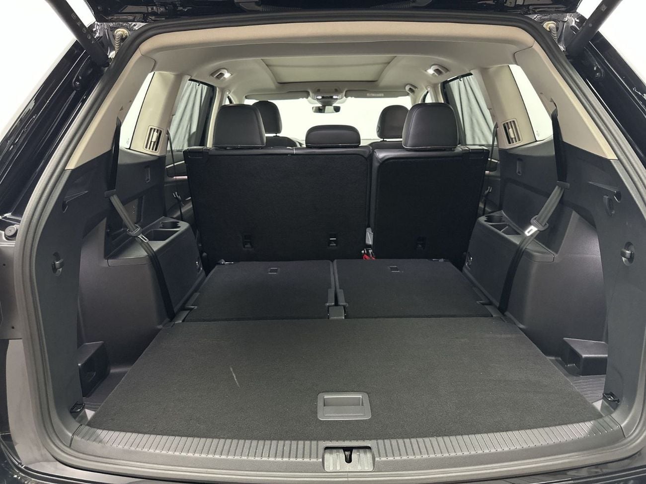 Volkswagen Teramont COMFORTLINE Facelift 2.0L | Ex-Demo Car | Luxury 7-Seater | Leather Interior