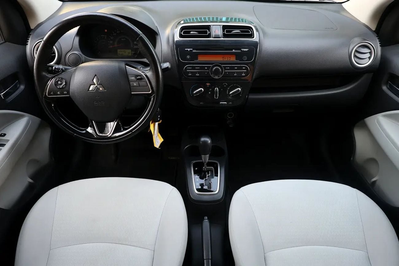 ميتسوبيشي اتراج جي إل إكس - GCC Specs - Low Mileage