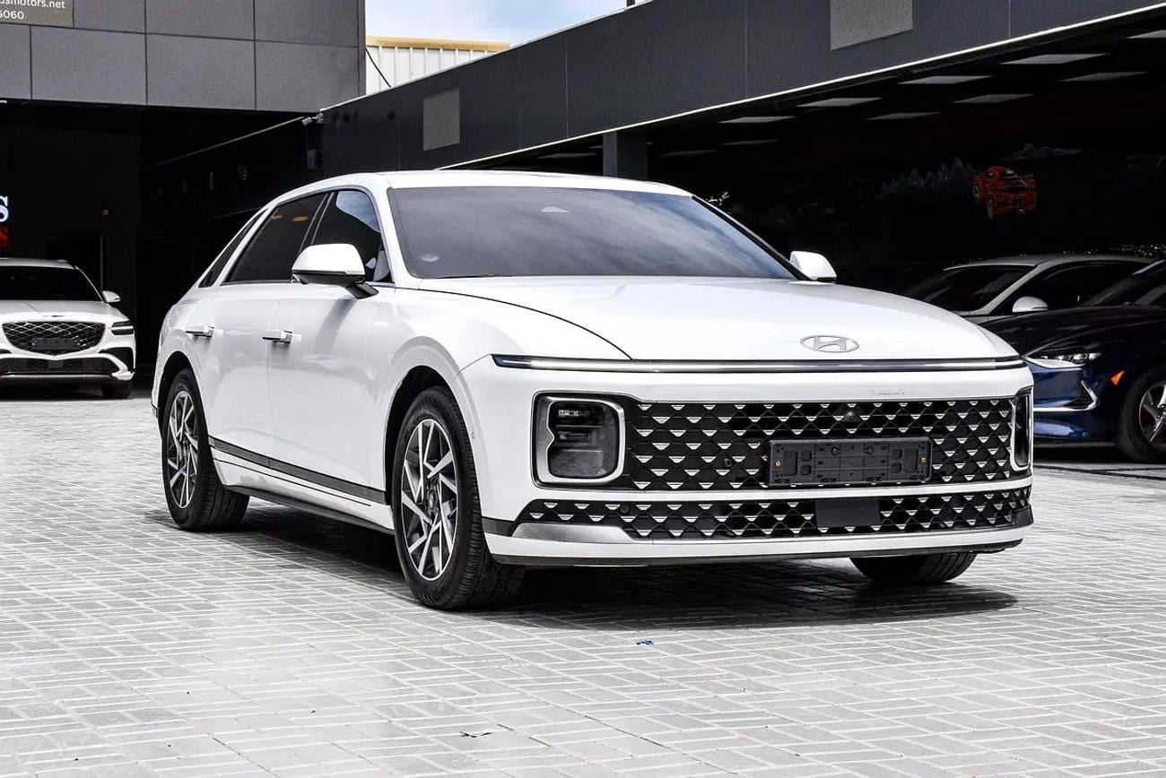 Hyundai Azera Hybrid | Korean Specs | Clean Title | 13K KM | White | هيونداي ازيرا هايبرد
