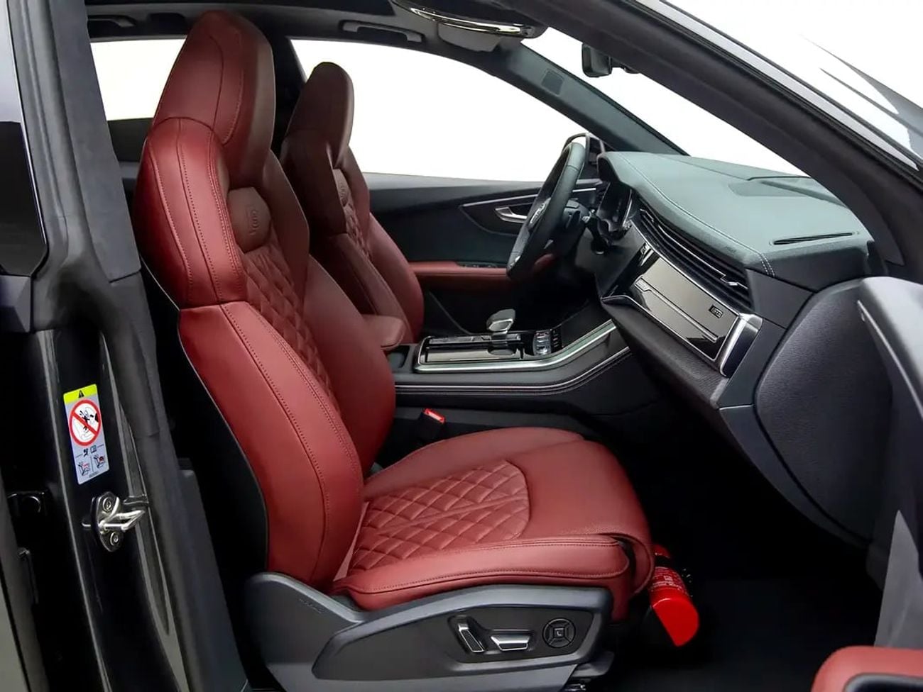 Audi SQ8 GCC Spec | Dealer Warranty and Service Contract