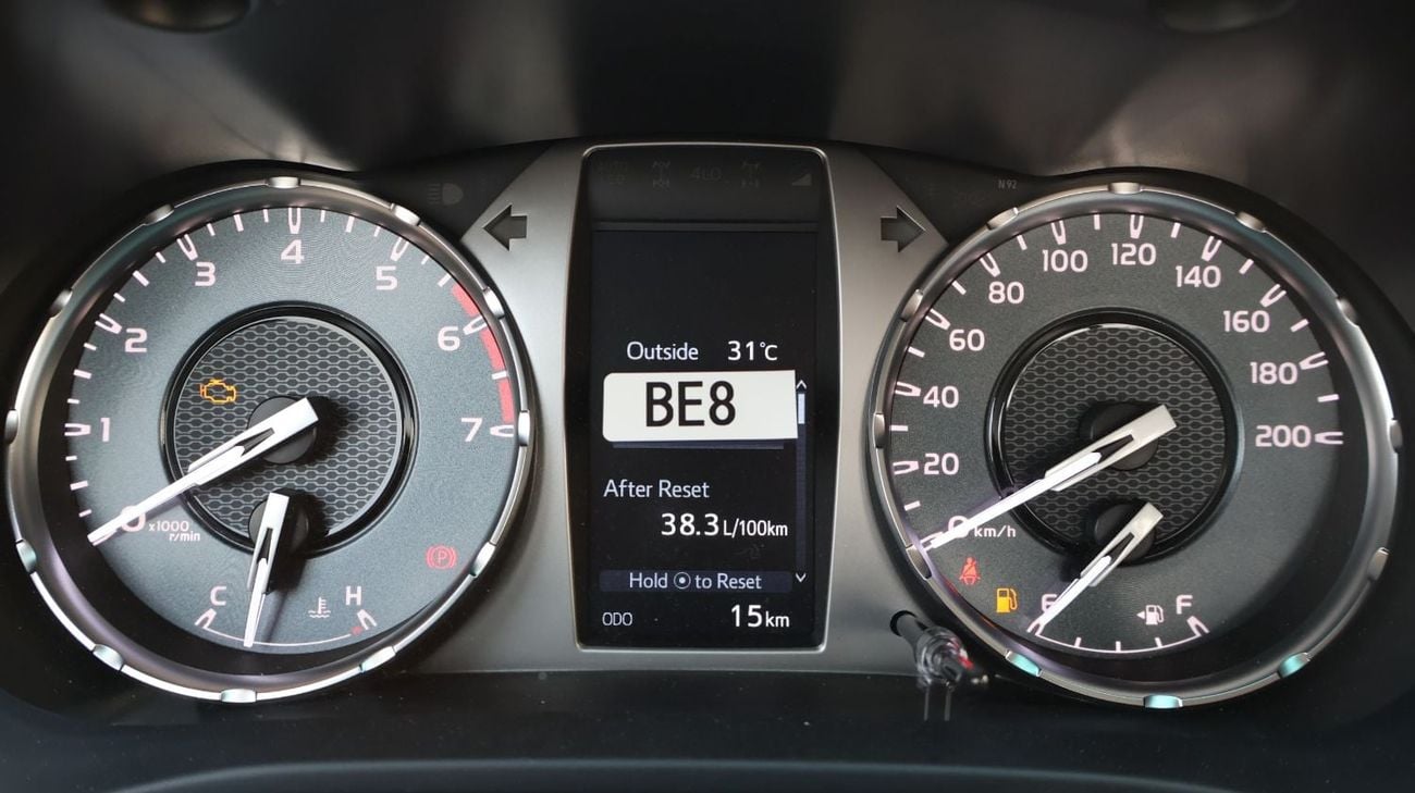 Toyota Hilux GL 2.7l single cabin manual transimition