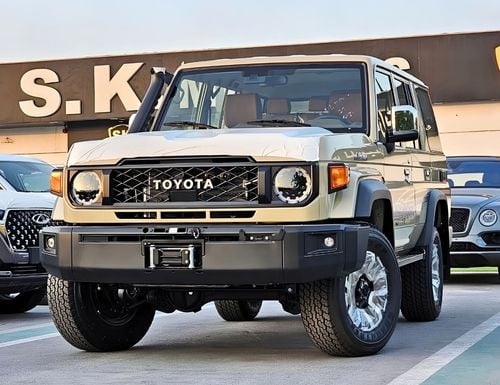 Toyota Land Cruiser 70 TOYOTA LANDCRUISER LC76 HARDTOP 5DOOR LX Z1 || 2.8L DIESEL V4 A/T 4WD | RADAR | WINCH ,SNORKEL | FUL