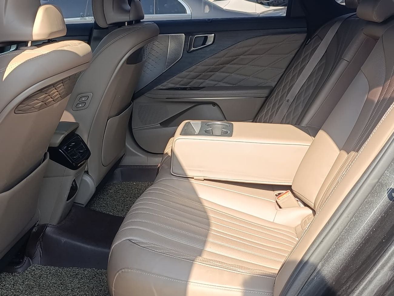 كيا K8 EX DLX كيا ك 8 2022 2.5