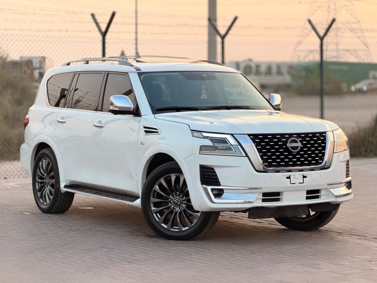 Nissan Armada Platinum 4WD 5.6L Full option