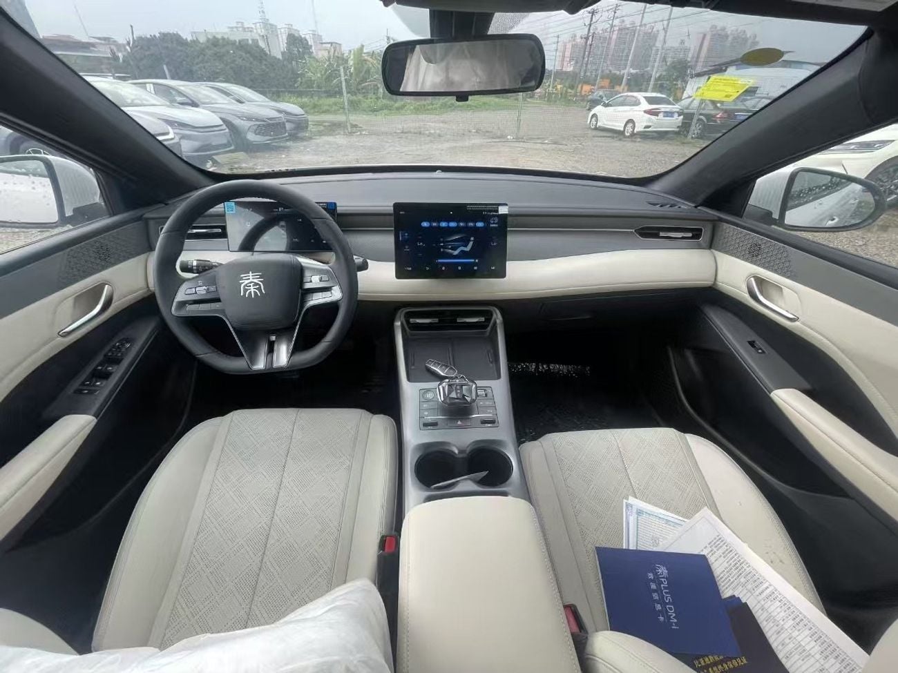 بي واي دي كين بلاس STANDARD Qin plus white-beige