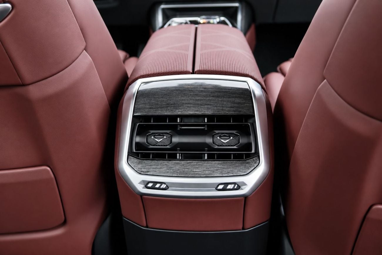 بي أم دبليو 735i STANDARD
