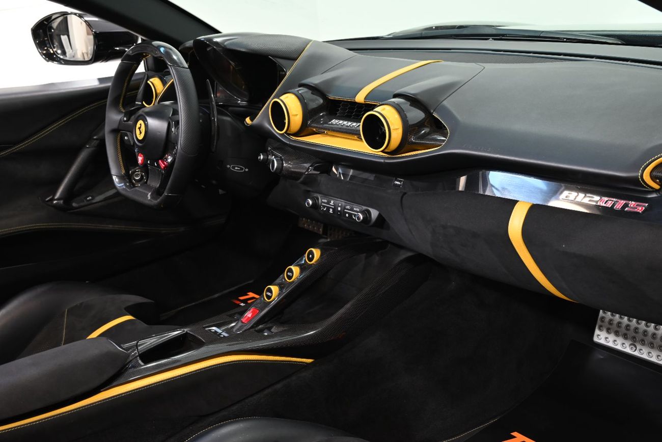 فيراري 812 GTS GTS فيراري 812 GTS موديل 2021، سجل صيانة كامل (الطاير)، طلاء أصلي، طبقة حماية كاملة، ملكية نظيفة