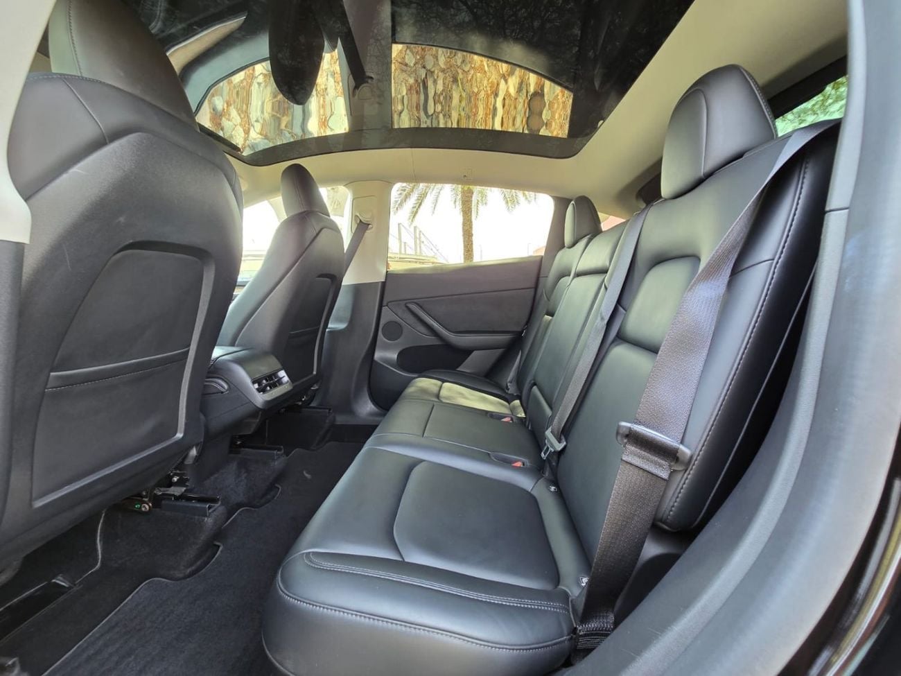 Tesla Model Y LONG RANGE AWD DUAL MOTOR 2022 GCC WITH TESLA AGENCY WARRANTY TILL 2030 SINGLE OWNER IN MINT CONDITION